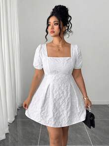 SHEIN PETITE CURVE 大码提花浪漫百搭时尚休闲连衣裙，适合约会和日常穿着 - 白色 - 查看 1