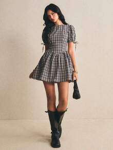 Poéselle Đầm ngắn xếp ly kẻ caro dành cho nữ, thời trang cho các buổi hẹn hò và tiệc tùng. - Màu xanh hải quân - Xem 2