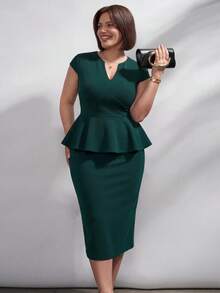 Chikora Plus Size Dark Green Summer Elegant Formal Women's Two-Piece Set,Minimalist Jacquard Knit 2 Pieces Short Sleeve Business Professional Office Outfits - Green - View 2