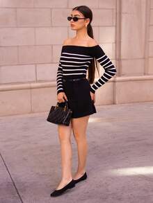 Andrea Bello 女式新款秋冬露肩简约时尚街头潮流撞色黑白条纹修身短款针织上衣 - 黑色 - 查看 4