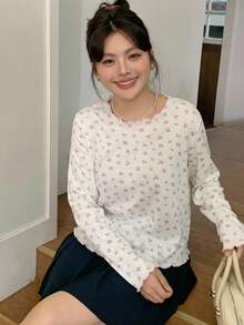 Dazy Plus 加大码白色圆领修身长袖T恤，饰有花卉拼接和撞色图案，夏季女款T恤 - 粉色 - 查看 3