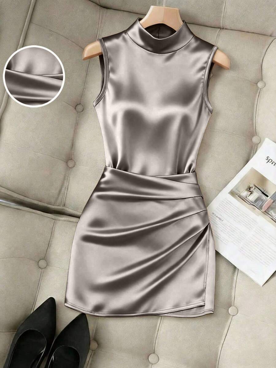 Franclia 时尚新款亮面高领无袖褶皱腰身不对称修身连衣裙，女款 - 灰色 - 查看 1