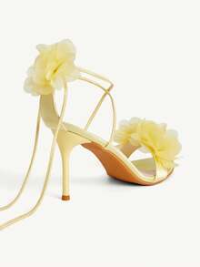 CUCCOO CHICEST Sandal Hak Tinggi Wanita Modis Model Bunga Ujung Lancip dengan Hak Tipis Warna Kuning Terbaru untuk Musim Panas - Kuning - View 4