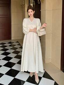 DAZY Đầm dài thanh lịch cổ chữ V tay phồng chất liệu jacquard dành cho nữ - Màu be - Xem 2