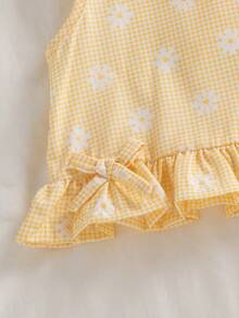 SHEIN Vintaside Kids 两件套女婴夏季时尚简约可爱蓝白格子印花背心上衣，饰有蝴蝶结，搭配同款格子印花裤子，适合户外、上学、旅行穿着。 - 黃色 - 查看 4