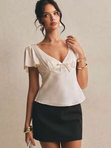 Poéselle 女士纯色V领喇叭袖荷叶边蝴蝶结装饰夏季衬衫 - 杏色 - 查看 6