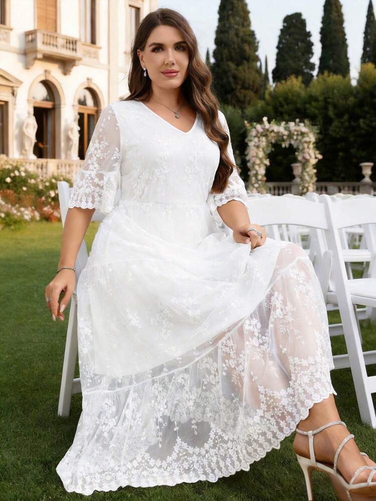 Plus Size Women V-Neck Lace Fashion Date Party Dress