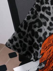 Betty Boop x SHEIN Áo thun nam tay ngắn cổ tròn in họa tiết da báo tối giản, in toàn thân. - trắng - Xem 4