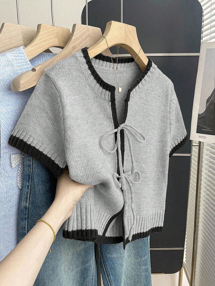 SHEIN Franclia 休闲宽松圆领短袖针织上衣，前系带设计，撞色滚边，卡其色，春夏女装 - 彩色 - 查看 1
