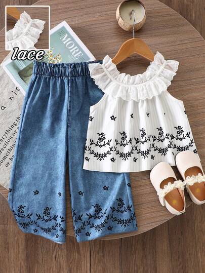 SHEIN Conjunto de moda casual de primavera/verano para niñas (pequeño), camiseta blanca con bordado floral en el cuello, tela tejida, parte superior de camiseta sin mangas con estampado digital floral de bordado falso, combinada con pantalones casuales de tela tejida con estampado digital de denim falso, conjunto de 2 piezas, adecuado para niñas jóvenes, estilo coreano, minimalista, moda casual, estilo campestre, adecuado para la escuela diaria, salidas, vacaciones, fiestas, vacaciones, uso de primavera/verano