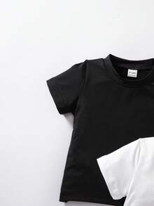 SHEIN Souflis 2件組女嬰服裝 白色與黑色 夏季休閒度假 時尚優雅老錢風圓領柔軟T恤上衣 度假海灘校園穿搭 - 黑與白 - 查看 3