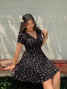 Đầm casual cỡ lớn cổ chữ V tay ngắn thắt nơ phía trước họa tiết hoa nhí dành cho nữ - Nhiều màu - Xem 3