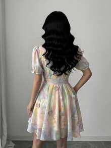 Modelyn Đầm ngắn tay ngắn thắt eo họa tiết hoa 3D nhuộm tie-dye lãng mạn, thanh lịch dành cho nữ, thích hợp cho kỳ nghỉ. - Nhiều màu - Xem 2