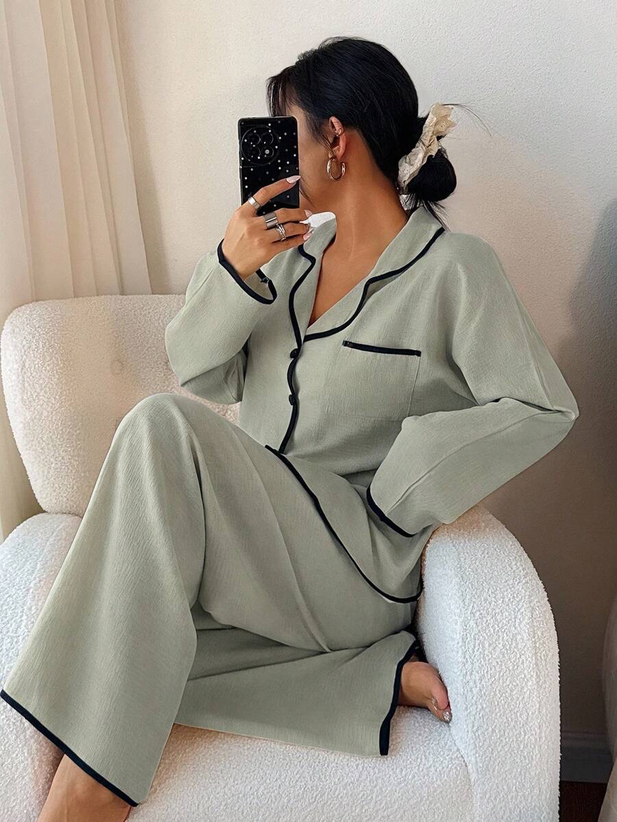 Napfluff Bộ đồ ngủ dài tay dáng rộng, cổ ve áo, viền tương phản dành cho nữ - màu xanh lá - Xem 1