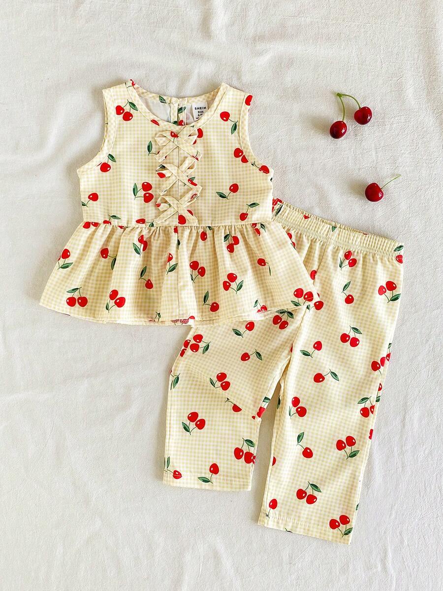 SHEIN Vintaside Kids 女婴两件套夏季套装,蓝白格子樱桃印花无袖上衣搭配同色长裤,清新乡村风,适合海滩度假、公园郊游和日常穿着。 - 黃色 - 查看 1