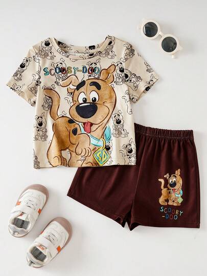 SCOOBY-DOO X SHEIN Conjunto de camiseta de manga corta de cuello redondo con estampado de dibujos animados y pantalones cortos para niños pequeños