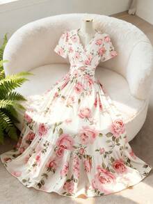 SHEIN PETITE 女士玫瑰印花V领A字短袖连衣裙，优雅百搭，适合日常、度假、通勤、情人节、约会、法式街头风、复古风、派对等场合，白色底色搭配粉色玫瑰图案，早春/春夏新款长裙 - 彩色 - 查看 3