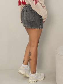 Rayane Ketlyn 女士牛仔迷你裙、Y2K 风格、音乐会服装、返校街头服饰 - 深灰色 - 查看 6