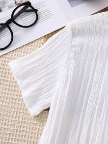 Mirajuku 1件夏季新款简约白色竖条纹纹理短袖衬衫，宽松立领休闲百搭高端上衣 - 白色 - 查看 4