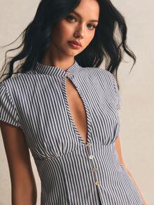 Poéselle Áo sơ mi nữ dáng casual kẻ sọc cài cúc phía trước, thích hợp cho mùa hè. - Màu xám đen - Xem 8