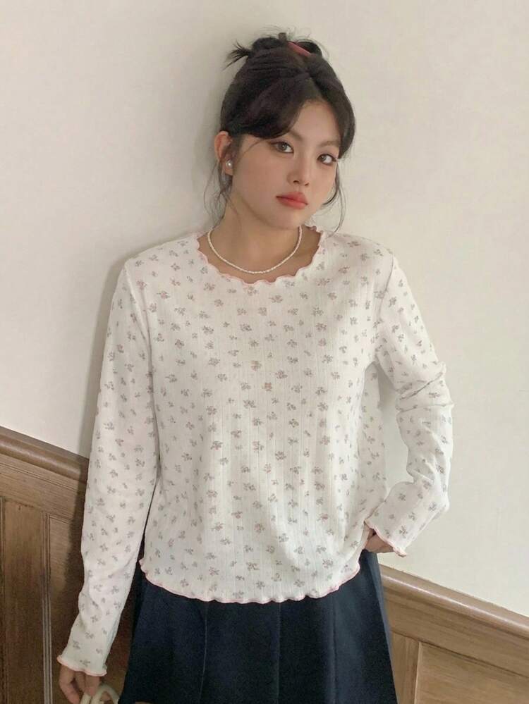 Dazy Plus Plus Size White Round Neck Fitted Long Sleeve T-Shirt With Floral Patchwork And Contrast Color Summer