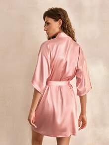Charlaine 纯色缎面系带睡袍，Luxeloungewear品牌，秋冬季款 - 淺粉色 - 查看 3
