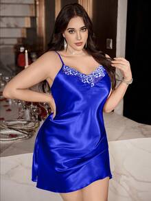 SilkySpell Camisón de tiras finas con parches de encaje y seda sintética de talla grande - azul real - Ver 6