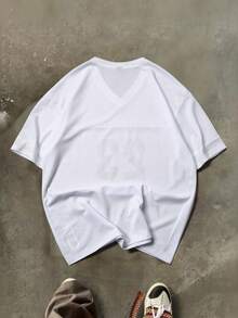 Manfinity Homme Men's White V-Neck Mesh Short Sleeve Sports T-Shirt,Summer Streetwear City Break White And Gold Basketball Jersey Football Tshirt With Numeric Print - White - View 2