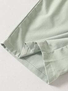 SHEIN Mirajuku Set de 3 piezas para niños preadolescentes: Camisa blanca con estampado floral en contraste, pantalones de corte holgado con color en contraste y bufanda - Verde - Ver 4