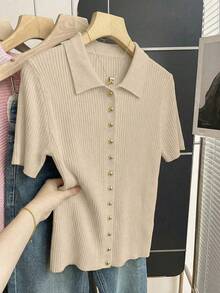 SHEIN Franclia 新款夏季休闲宽松百搭简约优雅柔软Polo衫，适合办公室、工作、通勤等场合，金属纽扣设计，修身剪裁，款式简洁大方，男女皆宜，极简女式开衫 - 米色 - 查看 8