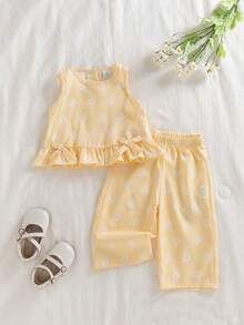 SHEIN Vintaside Kids 两件套女婴夏季时尚简约可爱蓝白格子印花背心上衣，饰有蝴蝶结，搭配同款格子印花裤子，适合户外、上学、旅行穿着。 - 黃色 - 查看 1