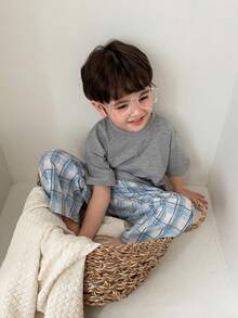 DAZY Young Boy Solid Color Round Neck Short Sleeve T-Shirt And Plaid Pants Pajamas Summer - Grey - View 5