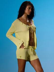 MUSERA Áo dệt kim dài tay cổ chữ V khoét sâu, buộc dây phía trước, họa tiết hoa, thích hợp mặc đi chơi mùa hè, đi biển, nghỉ mát, câu lạc bộ Ibiza, Tropical Fever. - Vàng nhạt - Xem 3