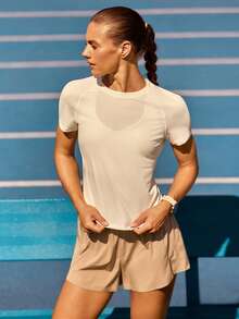 GLOWMODE Chase Your Pace Waist Length Ultra-Lightweight Quick-Dry Curved Hem Seams Reflective Regular Fit Crewneck Tee Running Training Tennis Daily Active Wear - White - View 1