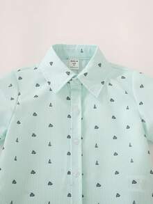 SHEIN 2件套男童全印花短袖休闲纽扣衬衫和短裤套装 - 彩色 - 查看 4