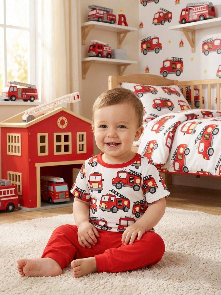 男婴消防车印花圆领短袖T恤和裤子睡衣套装 - 彩色 - 查看 1