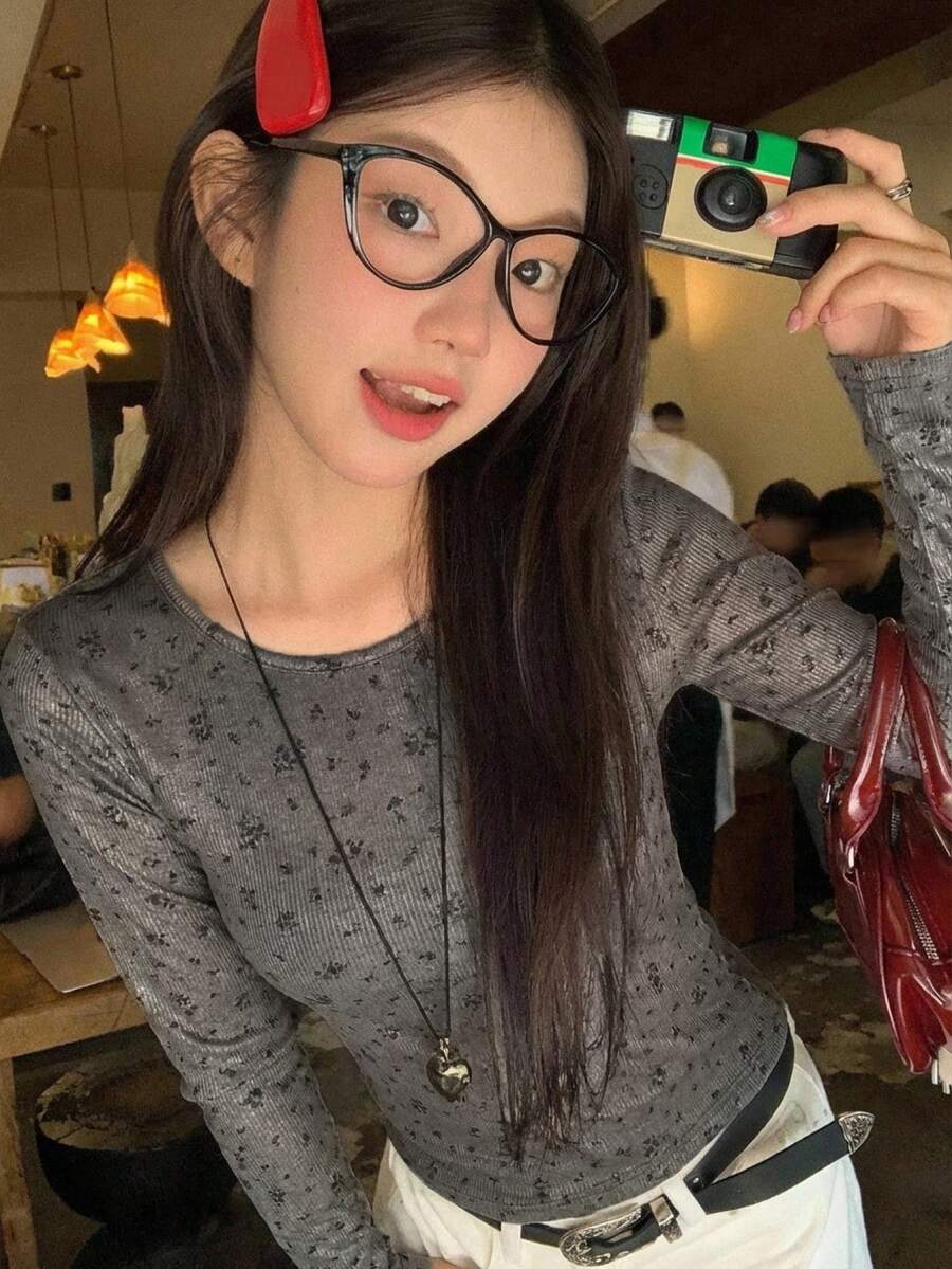DAZY Kaos Lengan Panjang Kasual Gaya Korea Bergaris Leher Bulat untuk Wanita, Cocok untuk Musim Semi dan Musim Gugur - Grey - View 1