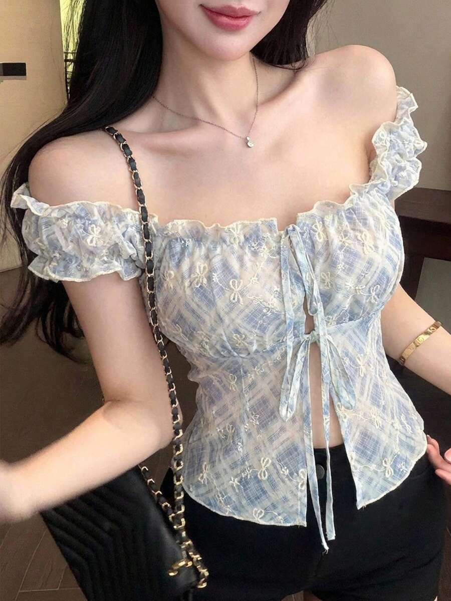 Joudiya 春夏蝴蝶結刺繡滿版印花紋理格紋蕾絲上衣,情人節婚禮宴會時尚派對露肩短版上衣,前綁帶設計修身收腰短袖女款襯衫 - 藍色 - 查看 1