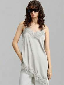 Ontre Blusa larga de satén negro con encaje, de tela elástica y cómoda, con dobladillo asimétrico y tirantes de espagueti.Atuendo casual y elegante para oficina, invitados de boda, fiestas navideñas y de Año Nuevo - Gris Claro - Ver 3