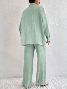 EMERY ROSE Conjunto casual de 2 piezas de blusa de manga larga con botones delanteros de unicolor y pantalones con bolsillos en diagonal para mujer - verde menta - Ver 4