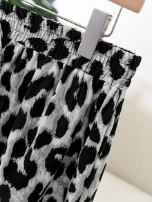 CosyJoli Plus Size Leopard Print A-Line Ruffle Hem Shorts, Casual Vacation - Multicolor - View 3