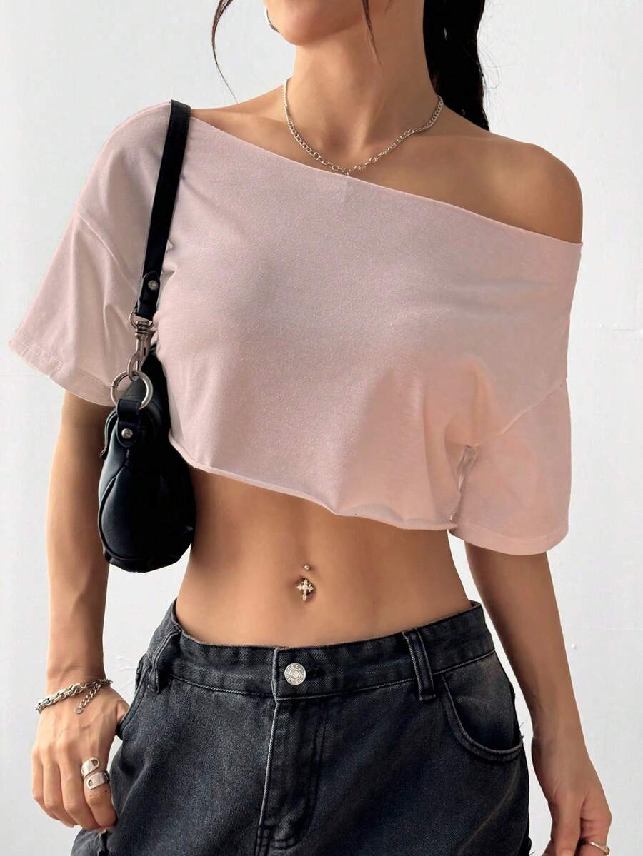 SHEIN Unity Camiseta de manga corta blanca de mujer con hombros descubiertos, recortada, con dobladillo deshilachado, oversize, versátil, de estilo Y2K, de moda y sexy, para primavera/verano - Rosa Pálido - Ver 1