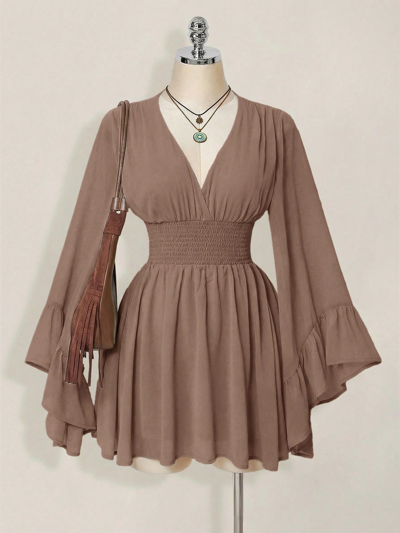 Icon Women’S Elegant Vacation Style Solid Color Shirred Flare Sleeve Cinched