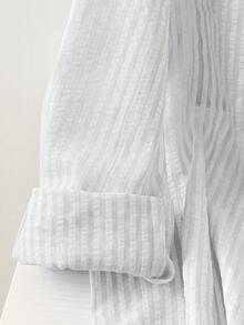 GlowEve CURVE 大码女士优雅条纹衬衫裙，轻盈宽松连帽卫衣，适合夏季和秋季穿着。夏季女士衬衫，女士上衣和衬衫，女士工作衬衫。 - 白色 - 查看 5