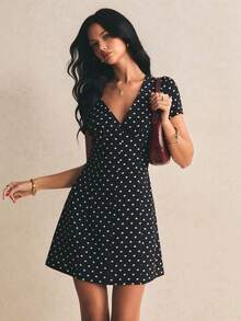 Poéselle 女士波点V领优雅收腰迷你连衣裙，适合约会和派对穿着 - 黑色 - 查看 8