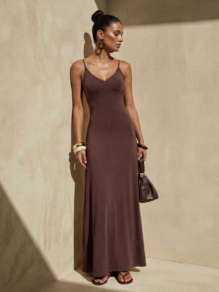 Zivah Coleção Primavera/Verão 2026 - Novo Vestido Maxi Ajustado em Linha A - Ideal para Festival de Música, Páscoa, Dia de São Patrício, Dia dos Namorados, Encontros, Estilo Western, Nômade, Festas de Aniversário, Formaturas, Faculdade, Estudantes, Uso Casual Diário, Básico, Lazer, Férias, Cruzeiros, Praia, Banho de Sol, Viral, Moda Urbana, Convidadas de Casamento, Estilo Boho, Transporte, Brunch, Aeroporto, Festas, Passeios de Férias, Roupa de Escritório - Castanho - Ver 12