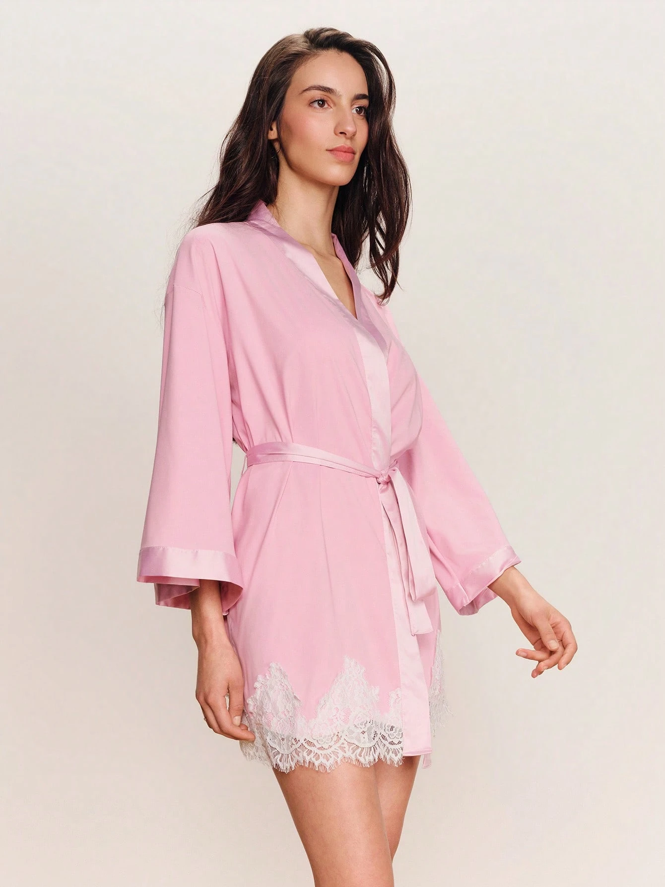 Mid-Length Pink Satin Kimono With White Scalloped Lace And Kimono Sleeves Chic Cozy Homewear Spring Summer French Style Parisian Style