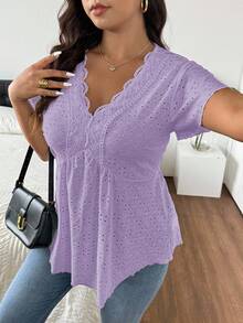 SHEIN Frenchy Kaos Wanita Ukuran Besar Motif Tie Dye Bunga Model A-Line Leher V dengan Patchwork Renda dan Tekstur - Purple - View 3