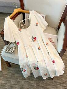 GlowEve CURVE 大码女装热销方领优雅刺绣花卉连衣裙，精致刺绣连衣裙，适合日常通勤和户外活动 - 杏色 - 查看 6