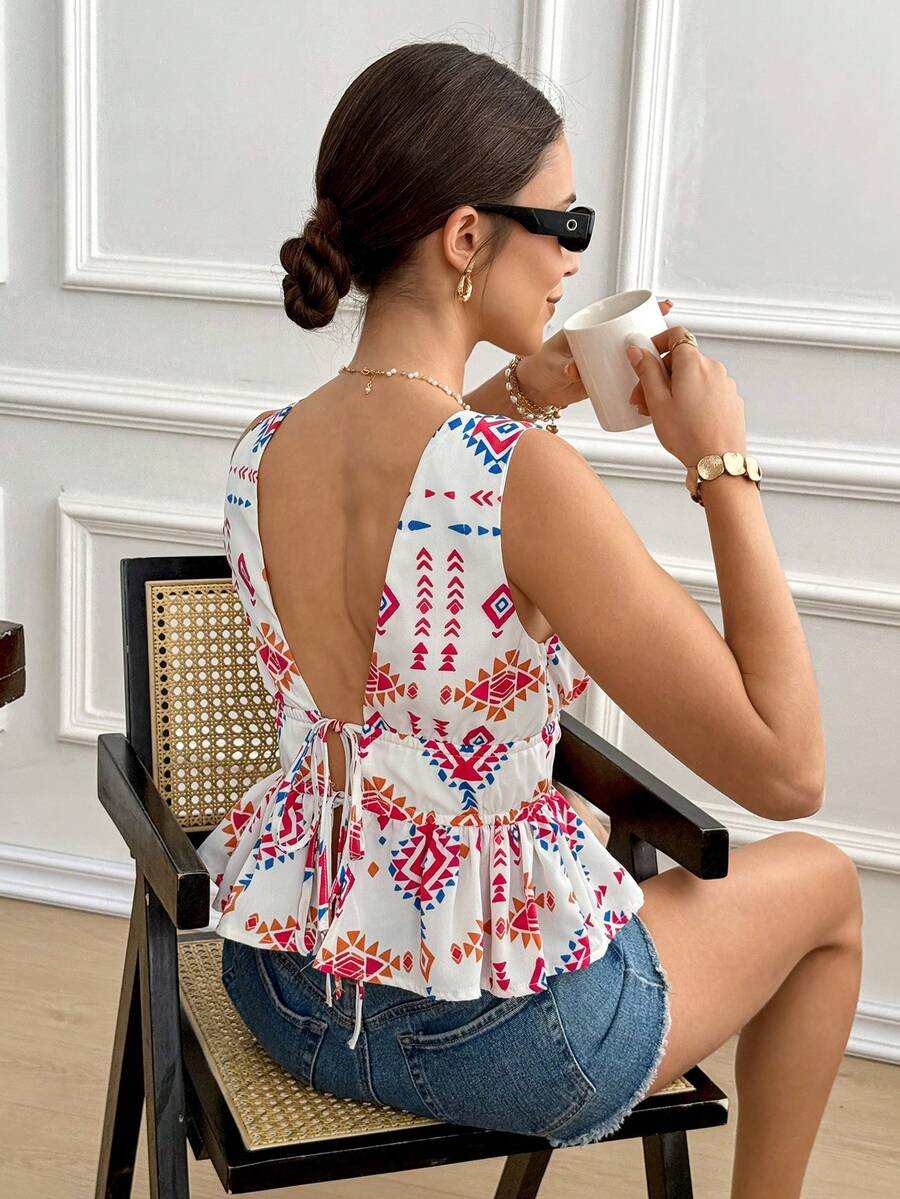 SHEIN Frenchy 女士深V领几何印花褶皱休闲百搭日常衬衫 - 彩色 - 查看 1